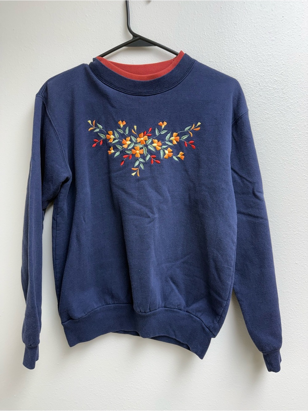 Vintage Navy Floral Embroidered Crewneck Sweater - Women's